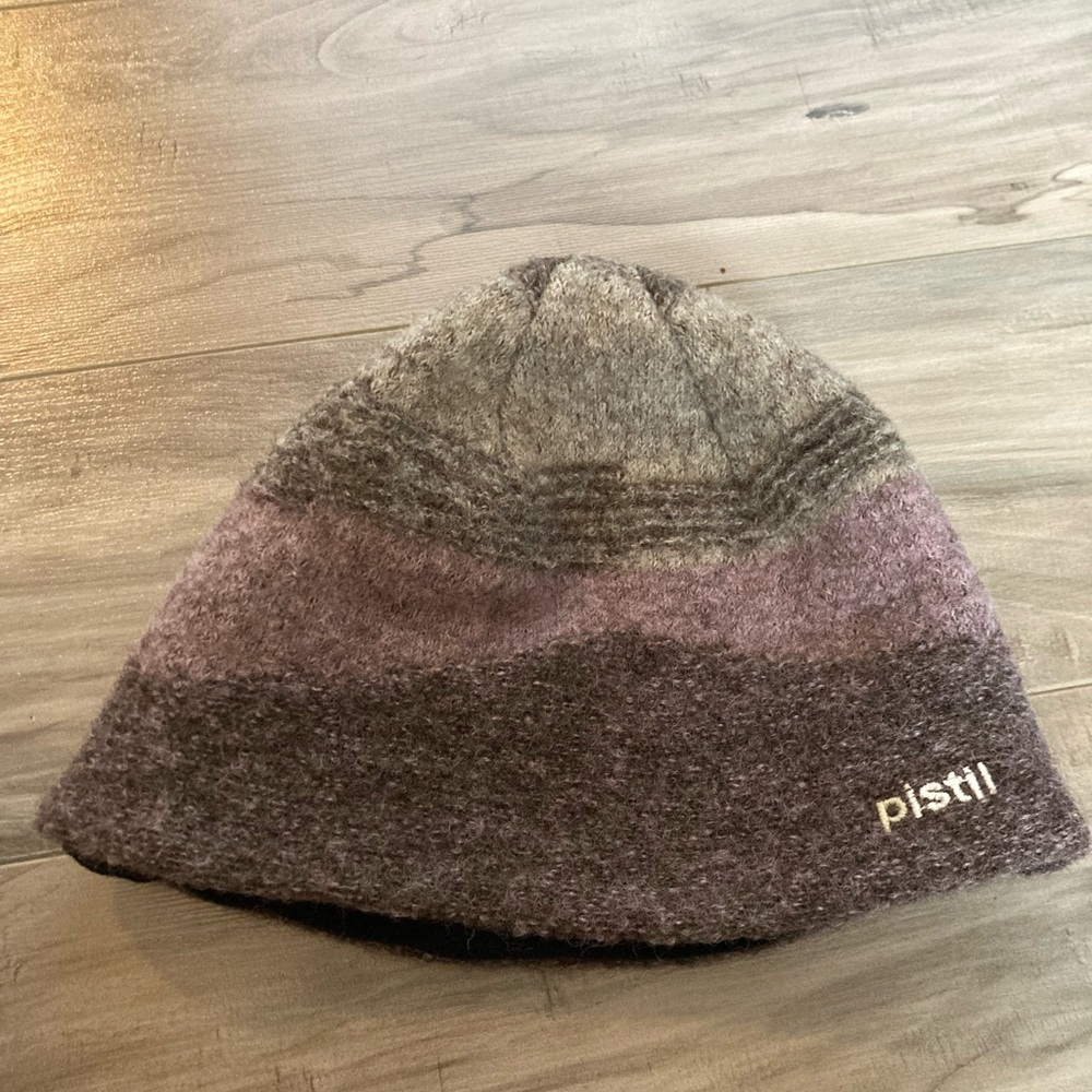 EUC Purple & Gray 100% Wool Pistil toque/beanie with an inner fleece band